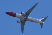 Morten 29 april 2023 - LN-NIB over Høyenhall, det er Norwegian Air Norway som kommer med sin Boeing 737-86J som er over 11 år gammelt og heter Helmer Hanssen