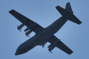 Morten 31 mai 2023 - Lockheed C-130J-30 Hercules over Høyenhall, mens Forsvaret flyr forbi kan vi sitere litt. Lockheed Martin C-130J Super Hercules er et transportfly med fire turbopropmotorer produsert av det amerikanske selskapet Lockheed Martin