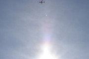 Morten 4 mai 2023 - PH-BXC over Høyenhall, navnet på flyet kan oversettes til Orrfugl og vi fikk KLM sammen med solen