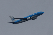 Morten 8 juli 2023 - KLM over Høyenhall, det er litt tøft å se den fra denne vinkelen