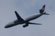 Morten 8 juli 2023 - Lufthansa over Høyenhall, første gang jeg tok bilde av Lufthansa 17 januar 2022. Men jeg har mange bilder til av den halen her