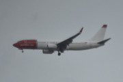 Morten 12 april 2024 - Norwegian over E6 ved Hurdal et sted, klokken er 08.22 og den har ingen helt på halen. 29 april 2022 tok jeg bilde av en ved Hurdalssjøen, da var ikke landingshjulene nede
