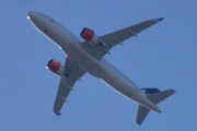 Morten 16 april 2024 - SE-ROS over Høyenhall, det er SAS Scandinavian Airlines som kommer med sin Airbus A320-251N som er fra 2019 og heter Helsing Viking. Den hadde jeg ikke registrert, men hadde to bilder fra 17 oktober 2021 og 21 februar 2023