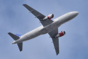 Morten 19 april 2024 - OY-KAY over Høyenhall, det er SAS Scandinavian Airlines som kommer med sin Airbus A320-232 fra 2006 og heter Runar Viking. Den har jeg heller ikke tatt bilder av før, så her må vi sitere. Runar kom til Brann fra Viking i utgangen av august 2021. Han er midtstopper og spilte for Florø Sportsklubb før han dro til Stavanger. Jeg er litt usikker på om vi traff blink her