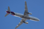 Morten 11 august 2024 - Eurowings over Høyenhall, klokken er 18.38 og jeg har vært på tur i dag. Jeg har 13 bilder av dem nå