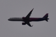 Morten 31 desember 2024 - Wizz Air over Høyenhall, jeg har kun klart og dokumentere to av dem. Det er HA-LVI og HA-LXN