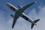 Morten 28 juli 2024 - F-HXSB over Høyenhall, det er Transavia France som kommer med sin Airbus A320-252N fra april 2024. Den har jeg ikke bilde av fra før og har denne serien nå. F-GNEO, F-GZHI, F-HTVO, F-HTVP, F-HTVQ, F-HUYV, F-HXSA og F-HXSB