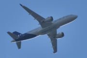 Morten 11 juni 2024 - SE-ROL over Høyenhall, det er SAS Scandinavian Airlines som kommer med sin Airbus A320-251N fra 2020 og heter Rollo Viking. Jeg har over 30 bilder av dette flyet