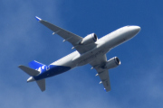 Morten 19 juni 2024 - SE-RUA over Høyenhall, jeg tror det er SAS Scandinavian Airlines som kommer med sin Airbus A320-251N som er fra 2020 og heter Asfrid Viking. Jeg har ikke tatt bilde av deg i juni før, men mitt tøffeste bilde er fra 20 januar 2023