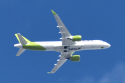 Morten 19 juni 2024 - YL-ABT over Høyenhall, jeg så den 1 april 2024, og da skrev jeg at jeg ikke har tatt bilde av airBaltic i april. Men i juni har jeg et bilde fra 23 juni 2023