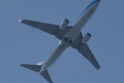 Morten 1 mai 2024 - PH-BCK over Høyenhall, det er KLM Royal Dutch Airlines som kommer med sin Boeing 737-8K2 fra 2019 og heter Amsterdamalbatros / Amsterdam albatross. Den har jeg kun sett to ganger, det var 20 april 2023 og 7 februar 2024