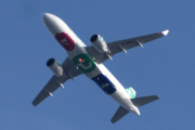 Morten 2 mai 2024 - F-HXSA over Høyenhall, det er Transavia France som kommer med sin Airbus A320-252N fra april 2024. Den har jeg ikke tatt bilde av og har disse nå. F-GNEO, F-HTVP, F-HTVQ, F-HUYV og F-HXSA