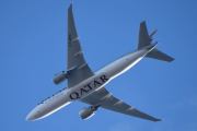 Morten 1 november 2024 - A7-BFN over Høyenhall, klokken er 11.00. Det er Qatar Airways Cargo som kommer med sin Boeing 777-FDZ fra 2018. Den så jeg første gangen 30 januar 2021