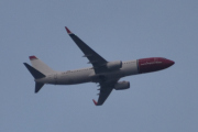 Morten 14 oktober 2024 - Norwegian over Høyenhall, klokken er 08.17 og dem lander på Gardermoen om 10 minutter. Helt utrolig, jeg har ikke sett Norwegian den 14 oktober før