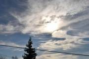 Morten 24 oktober 2024 - Jetfly og solen over Høyenhall, det ble et fint bilde, ikke ofte det er slikt vær i oktober