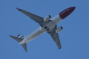 Morten 18 september 2024 - LN-NIP over Høyenhall, det er Norwegian Air Shuttle AOC som kommer med sin Boeing 737-86N fra 2013 og heter Gidsken Jakobsen. Jeg har 15 bilder av denne nå