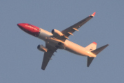 Morten 5 september 2024 - SE-RRB over Høyenhall, det er Norwegian Air Sweden AOC som kommer med sin Boeing 737-8JP fra 2009 og heter Bjørnstjerne Bjørnson. Denne fant jeg 8 februar 2019 som LN-DYB, i tillegg at jeg har et bilde fra 28 september 2018