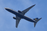 Morten 19 april 2024 - G-RUKG over Høyenhall, det er Ryanair UK som kommer med sin Boeing 737-8AS fra 2008. Den så jeg for tre dager siden. Jeg har den med månen og med solen, mangler bare en fugl nå