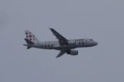 Morten 23 april 2024 - Brussels Airlines over Høyenhall, klokken er 17.01 og dette er et av flyene med prikkene. Så hva er det magiske, kom prikkene i 2022? Jeg har et bilde fra 30 januar 2022 av OO-SSR, da har den ikke prikker