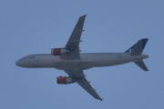 Morten 3 mai 2024 - SAS over Høyenhall igjen, litt frustrerende at jeg ikke kan lese flyet. Men solen og fuglen reddet innflyvningen til Gardermoen som skjedde klokken 12.31