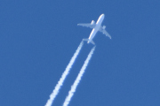 Morten 1 april 2025 - Jetfly over Høyenhall, så strekker jeg meg litt og ser at det er en Airbus. Jetfly så jeg 1 april 2018 og 1 april 2021 og 1 april 2022 og 1 april 2024 også