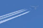 Morten 14 april 2025 - Jetfly over Høyenhall, klokken er 16.39 og den har fire motorer