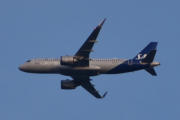 Morten 15 april 2025 - SE-ROK over Høyenhall, det er SAS Scandinavian Airlines som kommer med sin Airbus A320-251N fra 2020 og heter Kraka Viking. Den så jeg 20 april 2023 også og har 23 bilder