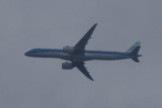 Morten 16 april 2025 - KLM Cityhopper over Høyenhall, klokken er 08.24 og dem er på vei til Gardermoen hvis dem svinger til venstre