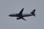 Morten påskeaften 19 april 2025 - Lufthansa over Høyenhall, klokken er 08.38 og dem er på vei til Gardermoen. Ikke helt det fine været, men jeg husker påskeaften 8 april 2023. God påske