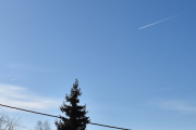 Morten 3 april 2025 - Jetfly over Høyenhall, og her ser vi dem begge to, det var det beste jeg klarte