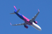 Morten 3 april 2025 - Wizz Air over Høyenhall