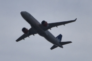 Morten 30 april 2025 - EI-SID over Høyenhall, jeg tror det er SAS Connect som kommer med sin Airbus A320-251N fra januar 2018 og heter Dotter Viking. Den kom til SAS Connect i november 2021