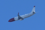Morten 9 april 2025 - LN-NIH over Høyenhall, jeg tror det er Norwegian Air Shuttle AOC som kommer med sin Boeing 737-8JP fra 2014. Den så jeg 2 og 8 april 2022 og 1 april 2024 også