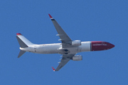 Morten 9 april 2025 - Norwegian over Høyenhall, klokken er 17.03 og dem er på vei til Gardermoen. Jeg husker 9 april 2022 og 9 april 2023 også