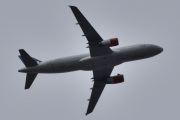 Morten 9 april 2025 - OY-KAU over Høyenhall, det er SAS Scandinavian Airlines som kommer med sin Airbus A320-232 fra 2007 og heter Hjorvard Viking. Den hadde jeg ikke registrert, men jeg så den 26 mars 2023 og 4 mai 2023