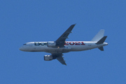 Morten 17 august 2025 - Born in 2021 over Høyenhall, klokken er 14.46 og jeg har noen datoer på denne her. Den 7  og 14 mai 2025 og 31 juli 2025. Kan det være ITA Airways som kommer med EI-EIB?