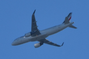 Morten 17 august 2025 - F-HEPH over Høyenhall, klokken er 11.35 og det er Air France som kommer med sin Airbus A320-214 fra 2013 og heter Istres. Jeg har kun sett den en gang, det var 11 juni 2025