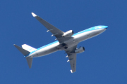 Morten 17 august 2025 - PH-BXV over Høyenhall, klokken er 11.07 og det er KLM Royal Dutch Airlines som kommer med sin Boeing 737-8K2 fra 2007 og heter Roodborstje / Robin. Jeg har ikke sett Rødstrupa så mange ganger, bare den 26 januar 2023 og 1 april 2024 og 2 juli 2024