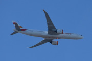 Morten 19 august 2025 - OY-VKP over Høyenhall, klokken er 17.16 og jeg tror det er Sunclass Airlines som kommer med sin Airbus A330-941 fra desember 2023. Den har jeg ikke tatt bilde av før, men jeg så Sunclass Airlines 17 desember 2023