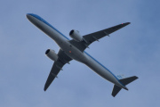 Morten 21 august 2025 - PH-NXG over Høyenhall, klokken er 08.31 og det er KLM Cityhopper som kommer med sin Embraer E195-E2 fra desember 2021. Den har jeg bare sett en gang, det var 15 juni 2023