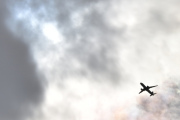 Morten 24 august 2025 - LN-RGO over Høyenhall, klokken er 13.34 og det er SAS Scandinavian Airlines som kommer med sin Airbus A320-251N fra 2016 og som heter Brage Viking. Her fikk vi med det som er av solen og det gjorde vi 24 juli 2025 også