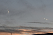 Morten 14 desember 2025 - To jetfly over Høyenhall, klokken er 15.06. Jetfly har jeg sett ofte, men 14 desember? Jeg har 14 desember 2022 og 14 desember 2024, men da var det kun ett