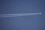 Morten 19 desember 2025 - Jetfly over Høyenhall, klokken er 10.56 og det er pent vær i dag