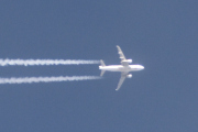 Morten 19 desember 2025 - Jetfly over Høyenhall, jeg klarer ikke å se hvem det er. Men jeg så noen jetfly 19 desember 2021 også, vi lar det bli datoen nå