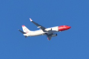 Morten 11 januar 2025 - LN-NIN over Høyenhall, det er Norwegian Air Shuttle AOC som kommer med sin Boeing 737-81M fra 2007 og som heter Sigrid Undset. Jeg har ikke sett den i januar før, men jeg så den 26 desember 2024 over Kløfta