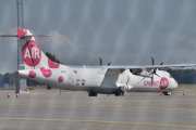 Morten 10 juli 2025 - SP-SPQ på Gardermoen flyplass, det er SprintAir som står her med sin ATR 72-500 fra 2005. Den vet jeg at jeg har sett før, det var 13 september 2024 når jeg kjørte forbi Gardermoen flyplass. Men jeg har et bilde fra 12 november 2021 av SP-KPE