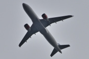 Morten 12 juli 2025 - SE-ROM over Høyenhall, klokken er 17.36 og det er SAS Scandinavian Airlines som kommer med sin Airbus A320-251N som er fra 2018 og heter Gerald Viking. Jeg så den 21 juli 2023, men 18 januar 2024 ble de beste bildene - ferdig snakka