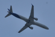 Morten 12 juli 2025 - SE-RSS over Høyenhall, klokken er 16.32 og jeg har vært på hytta i dag. Det er SAS Link som kommer med sin Embraer ERJ-195LR fra mai 2011 og heter nå Skarve Viking. Jeg har sett den en gang før, det var 19 mai 2025