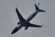 Morten 15 juli 2025 - LN-ENO over Høyenhall, klokken er 18.51 og det er  Norwegian Air Shuttle AOC som kommer med sin Boeing 737-8JP fra juni 2017. Den så jeg 1 og 7 juli 2022 og 9 og 31 juli 2024 også. I 2017 så het den EI-FVU
