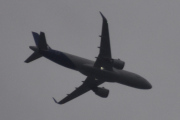 Morten 15 juli 2025 - SAS over Høyenhall, klokken er 21.02 og det blir det siste flyet i kveld. Jeg har en dato, den 15 juli 2021. God natt :-)